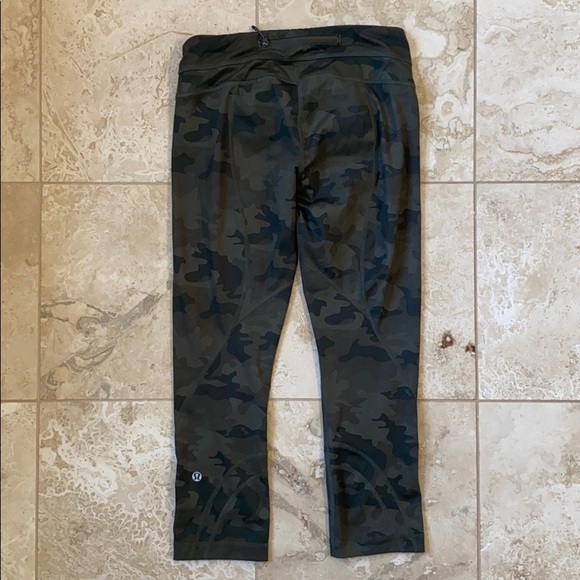 Lululemon Run Inspire Crop size 4 - Picture 2 of 5